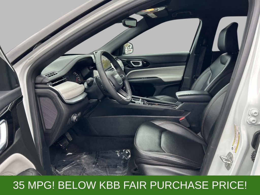 Used 2024 Jeep Compass Limited AWD/4WD image 12