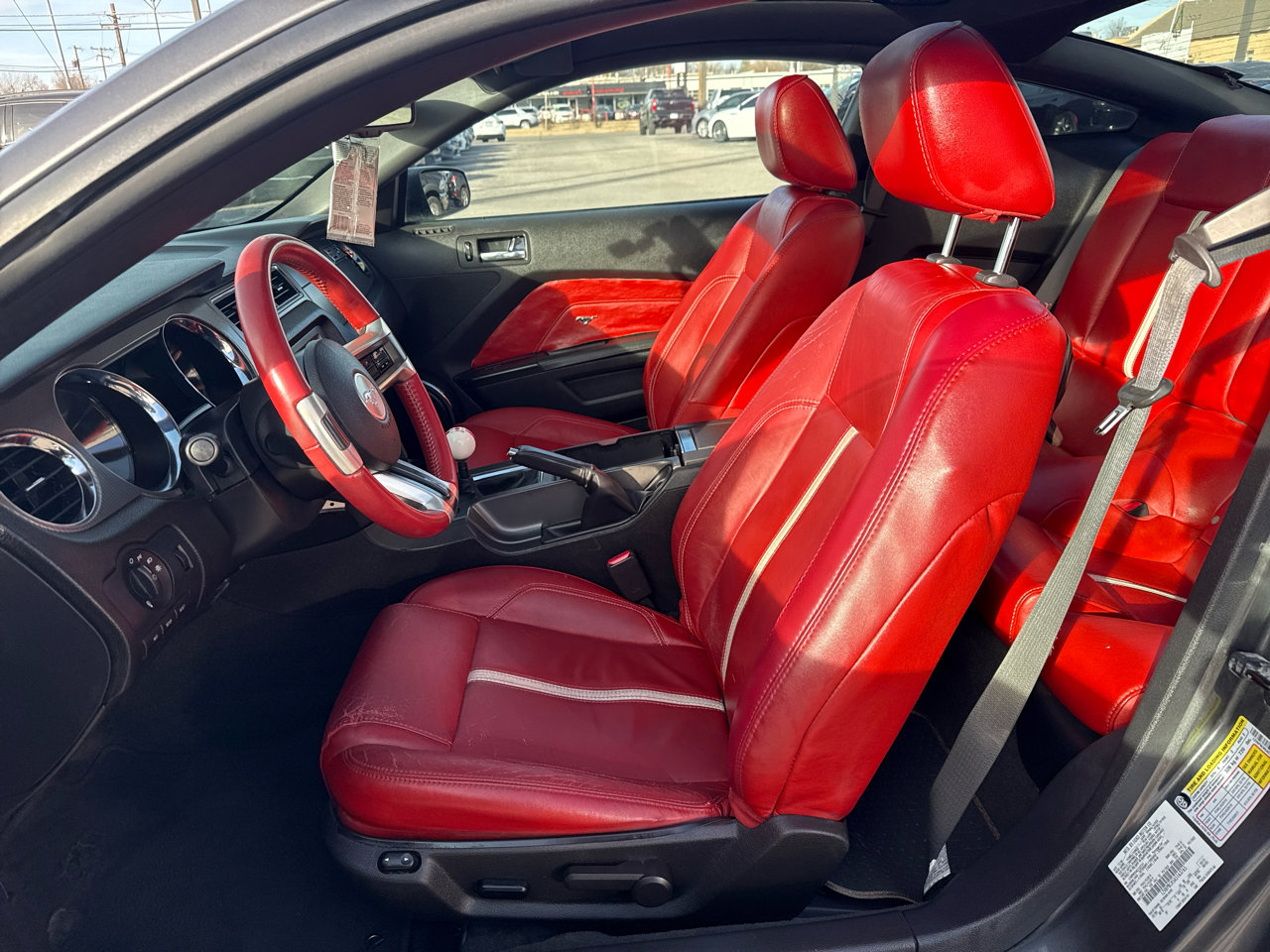 Used 2010 Ford Mustang GT image 9