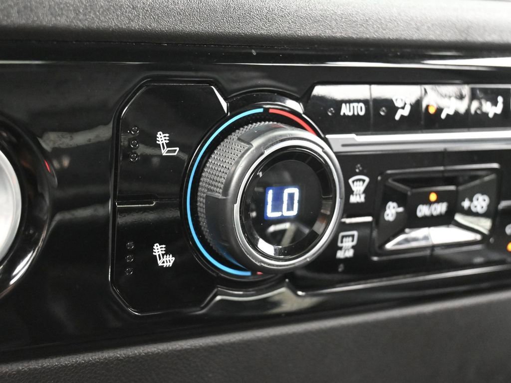 Used 2023 Chevrolet Silverado 1500 RST image 25