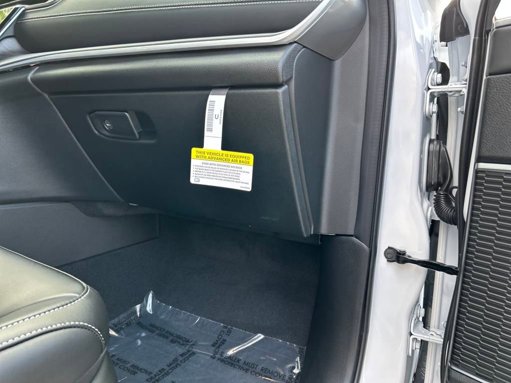 New 2025 Jeep Grand Cherokee Limited w/ Black Appearance Package image 27