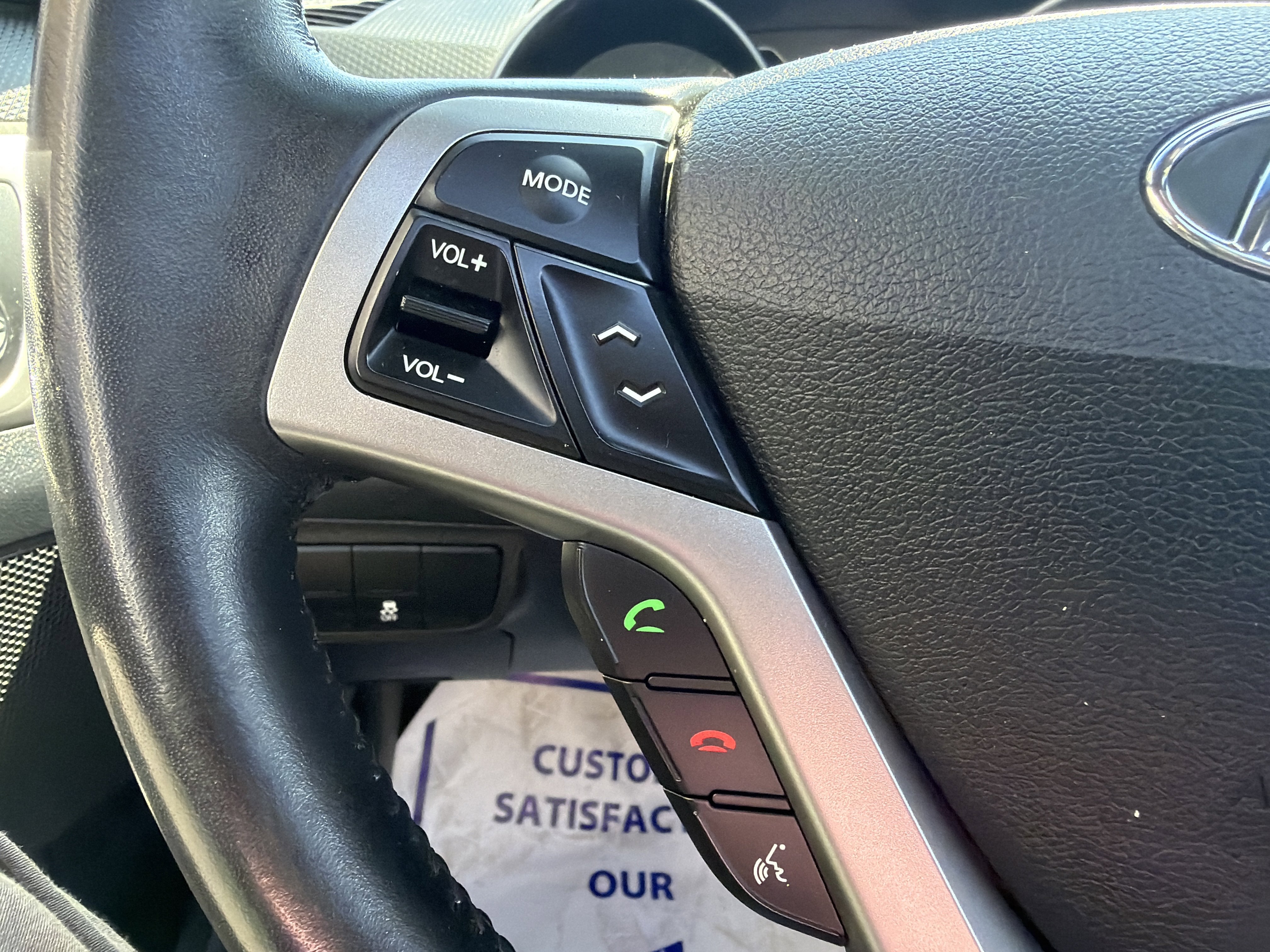 Used 2017 Hyundai Veloster Value Edition FWD image 34