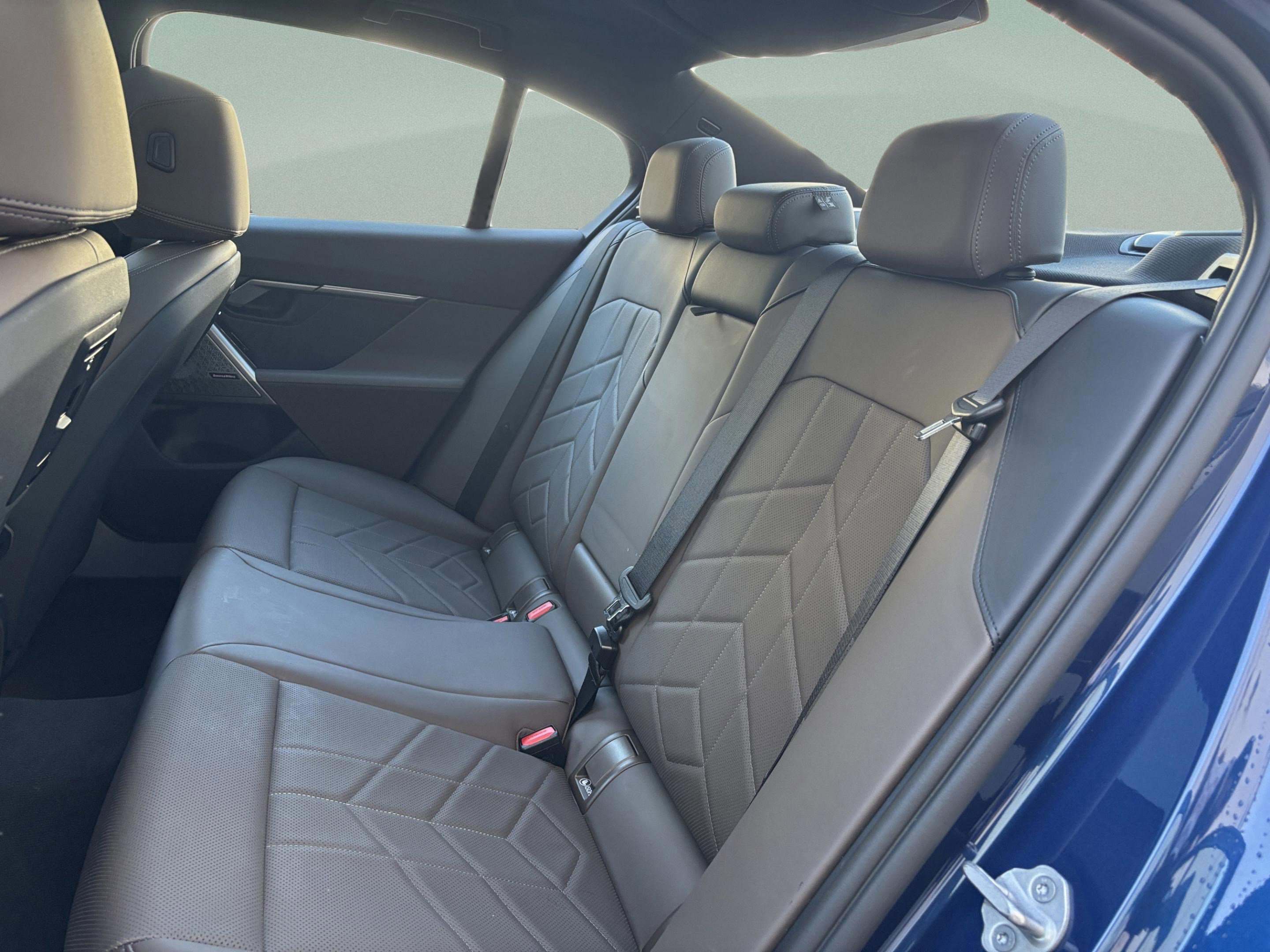 Used 2025 BMW i5 M60 image 26