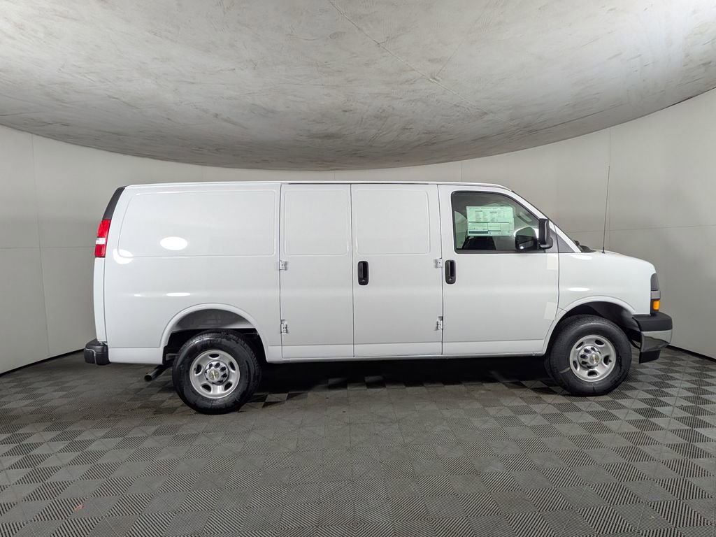 New 2025 Chevrolet Express 2500 image 6