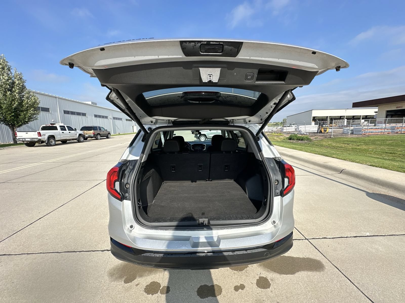 Used 2021 GMC Terrain SLE w/ Driver Convenience Package AWD/4WD image 24