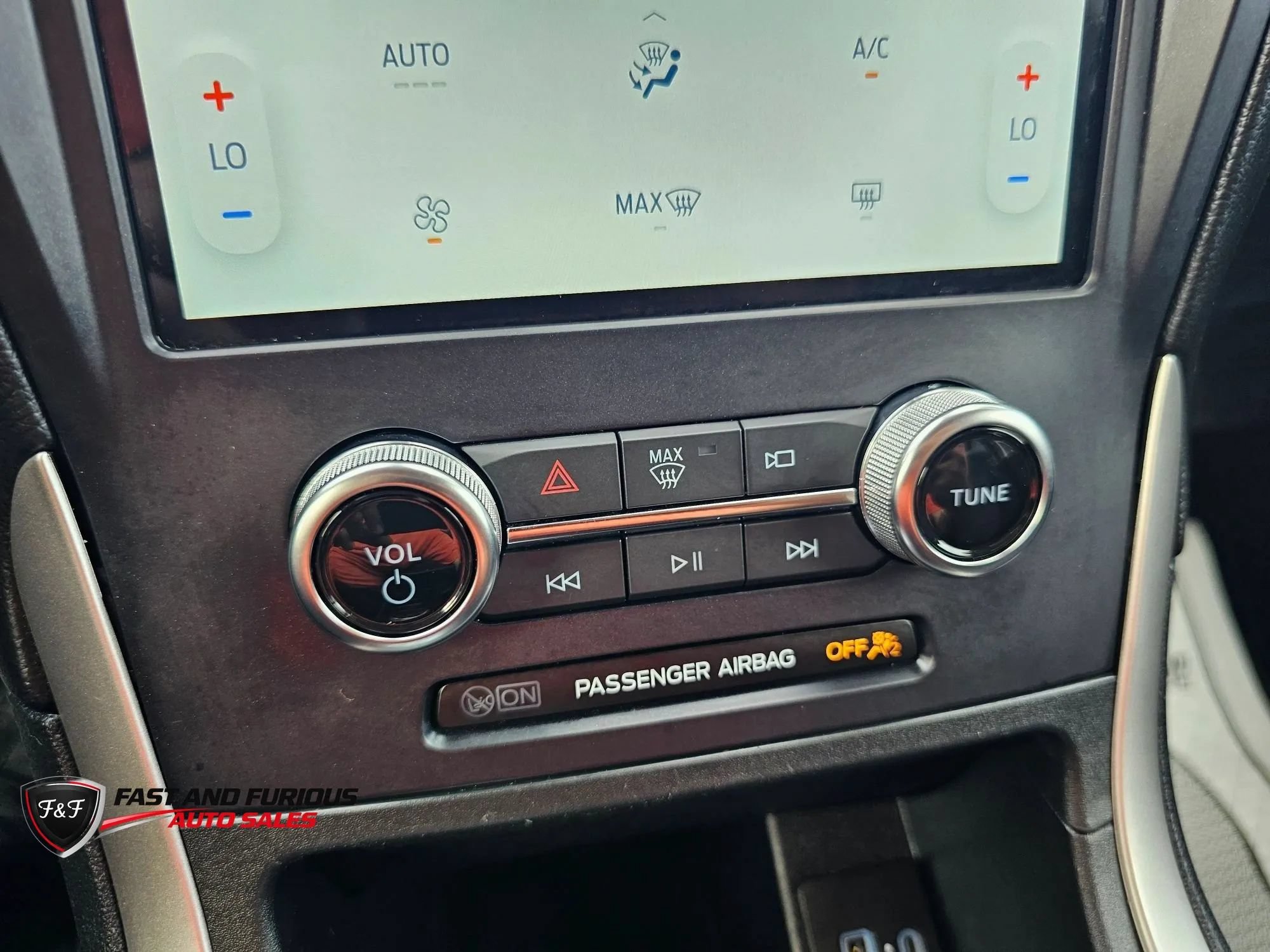 Used 2024 Ford Edge SE AWD/4WD image 27
