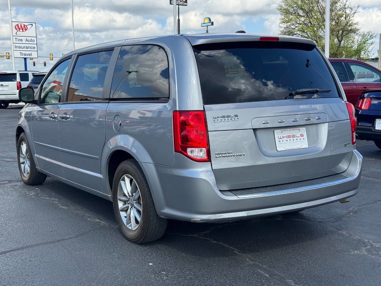 Used 2016 Dodge Grand Caravan SE image 7