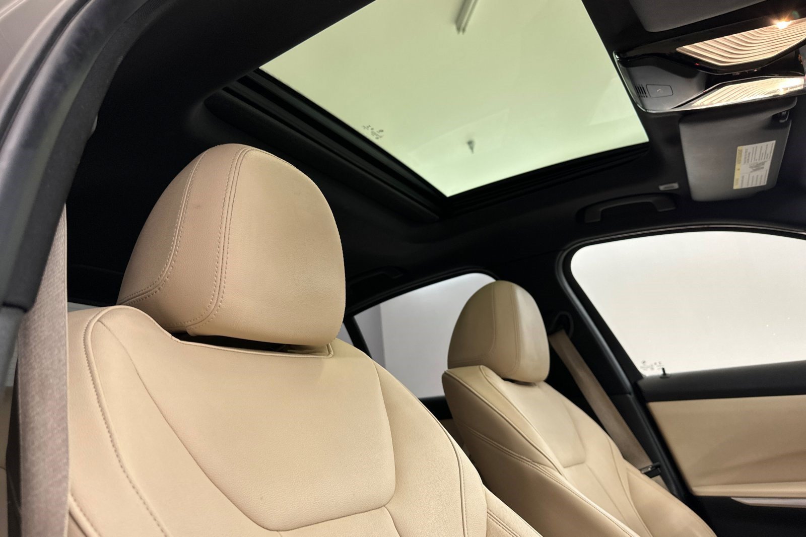Used 2019 BMW 330i Sedan w/ Convenience Package RWD image 24