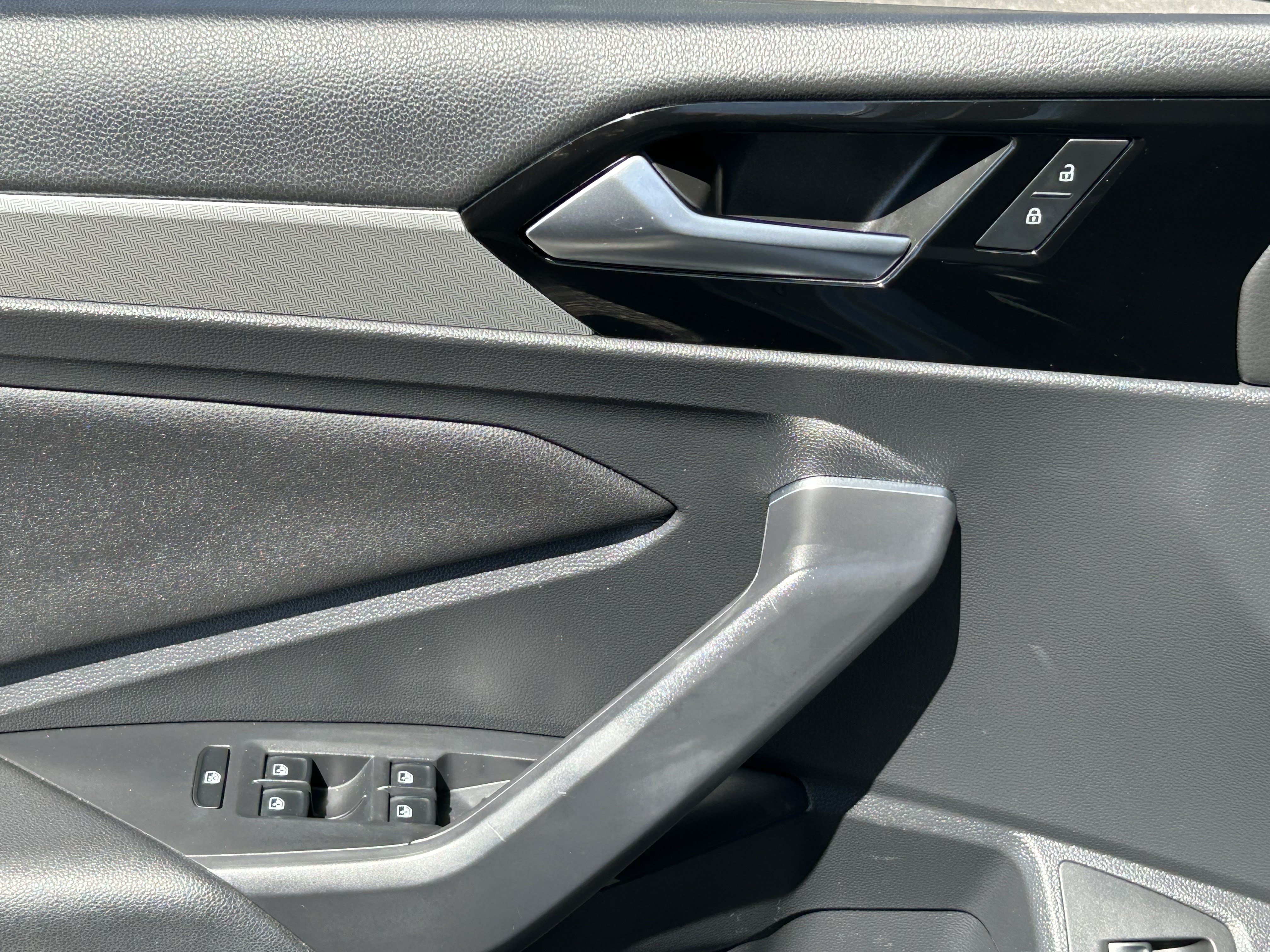 Used 2019 Volkswagen Jetta R-Line w/ R-Line Cold Weather Package FWD image 20