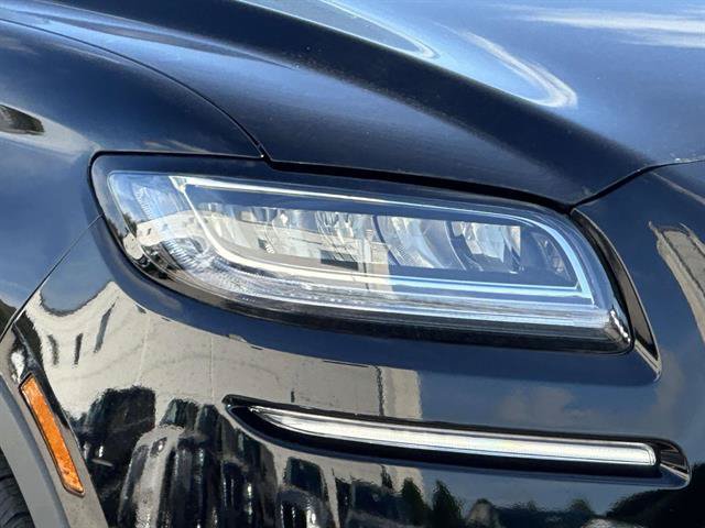 Used 2022 Lincoln Nautilus Reserve AWD/4WD image 30