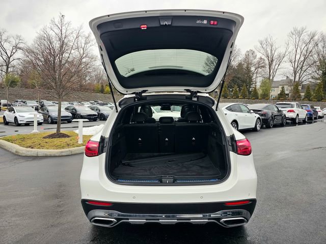 Used 2024 Mercedes-Benz GLC 300 4MATIC image 9