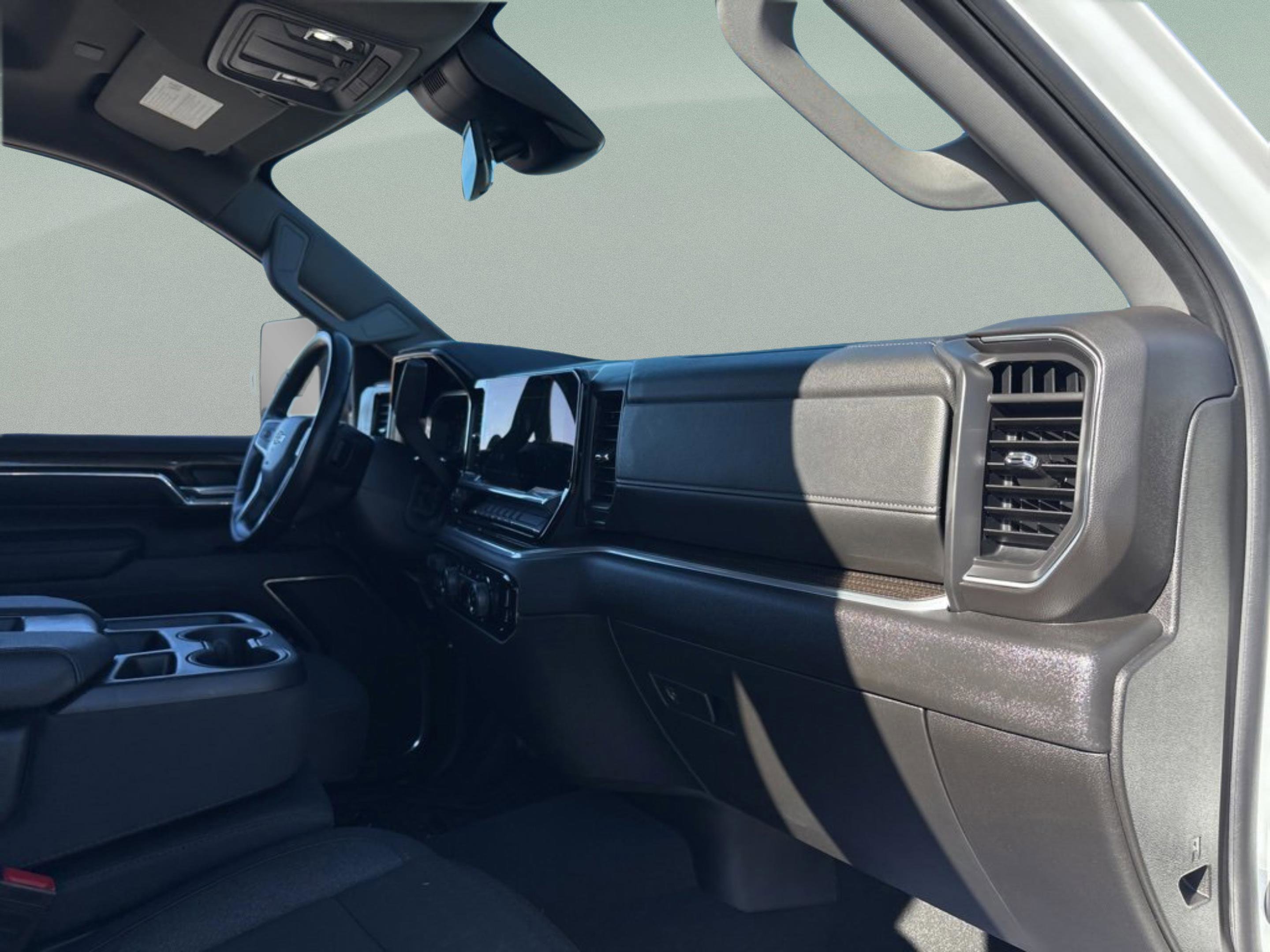 Used 2024 Chevrolet Silverado 2500 LT image 28