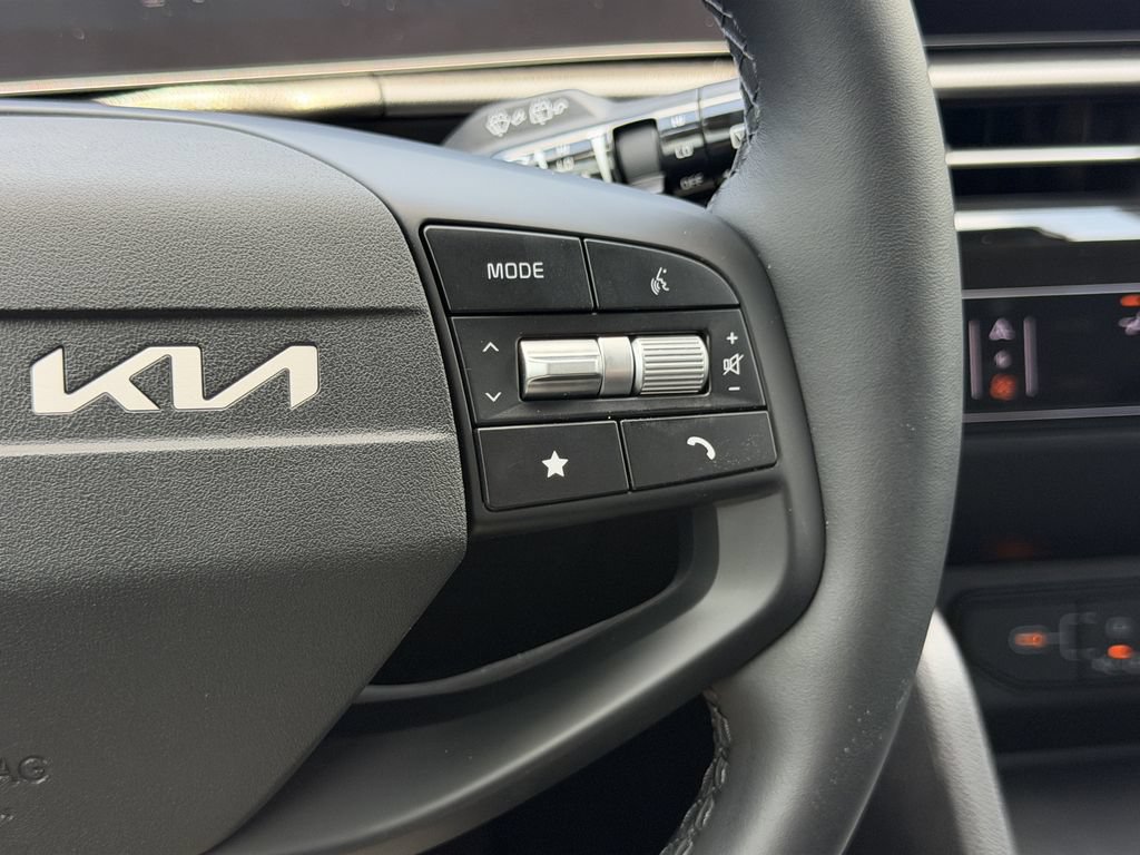 New 2026 Kia Sportage LX FWD image 34