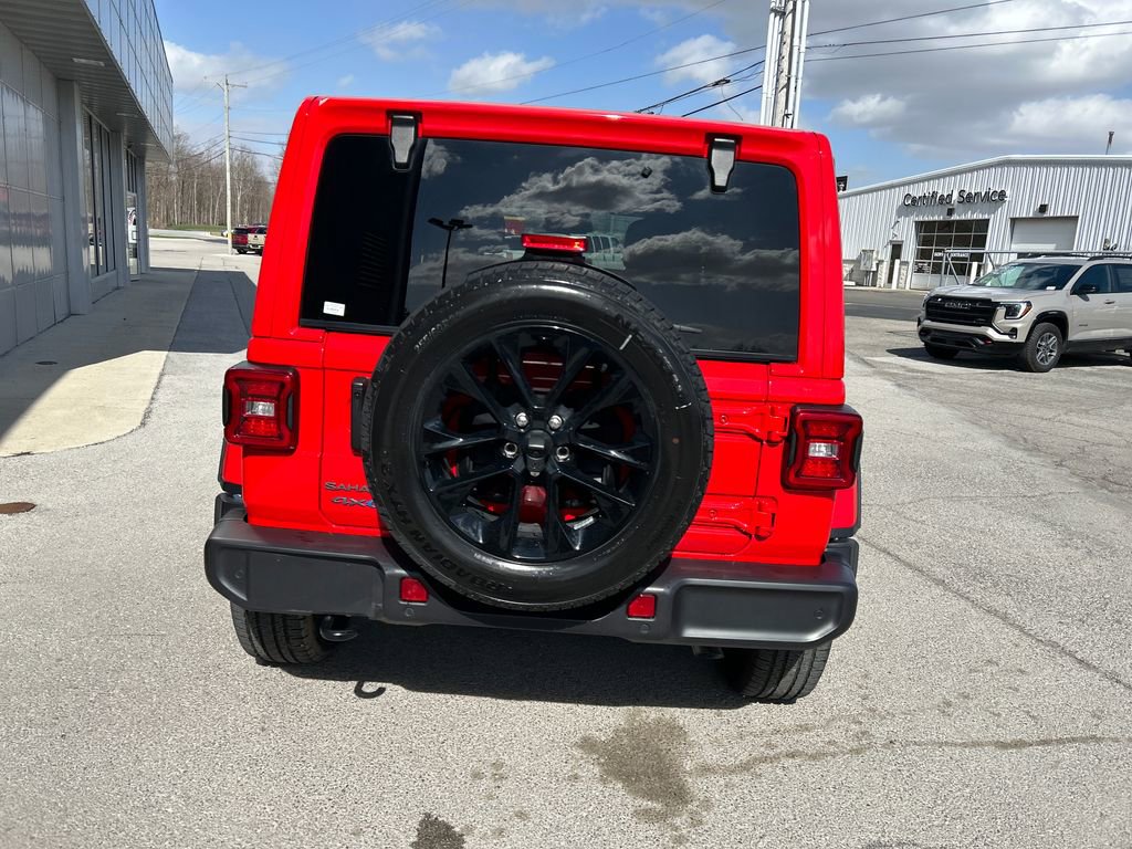 Used 2025 Jeep Wrangler Unlimited Sahara w/ Safety Group AWD/4WD image 6