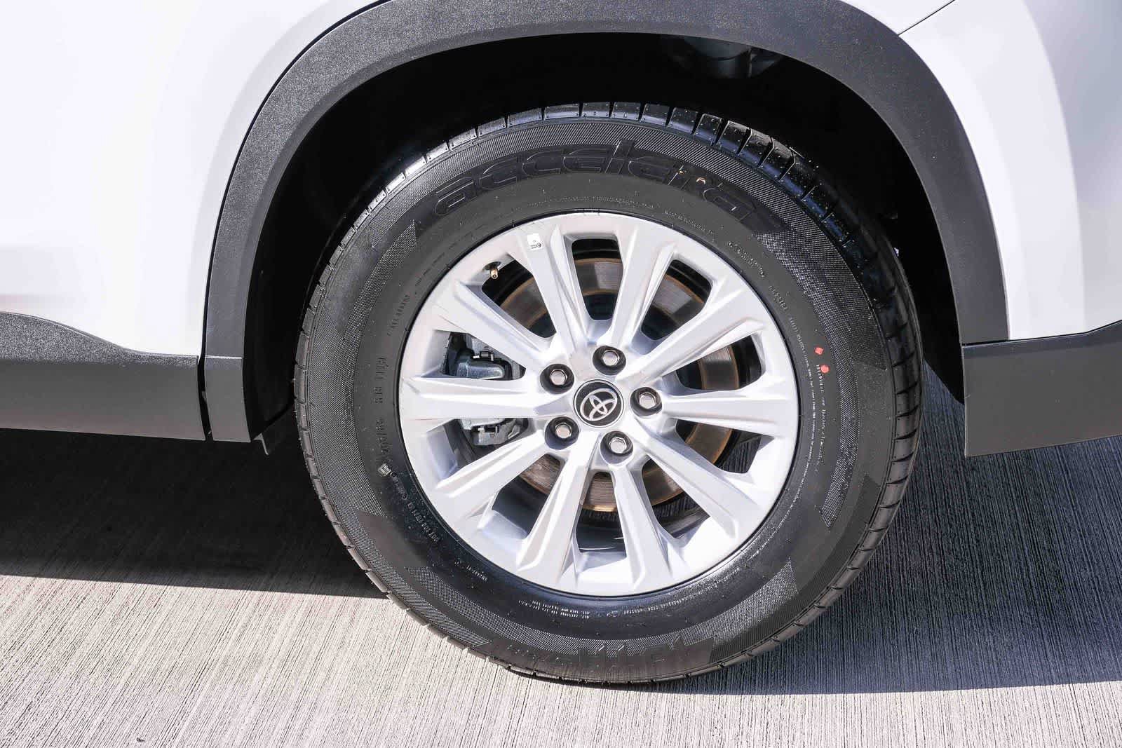 Certified 2025 Toyota Grand Highlander AWD image 9