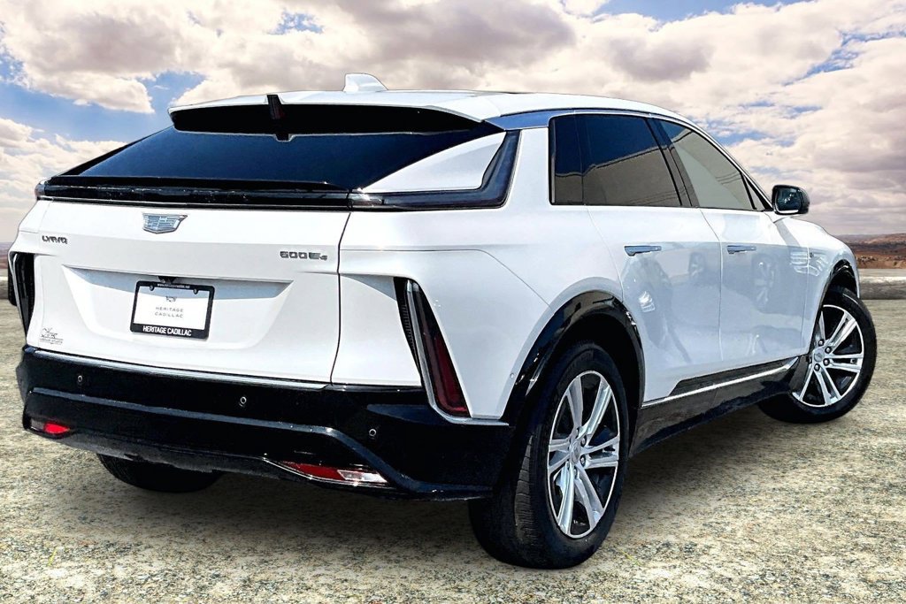 Certified 2024 Cadillac Lyriq Tech w/ Driver Assist Package AWD/4WD image 5