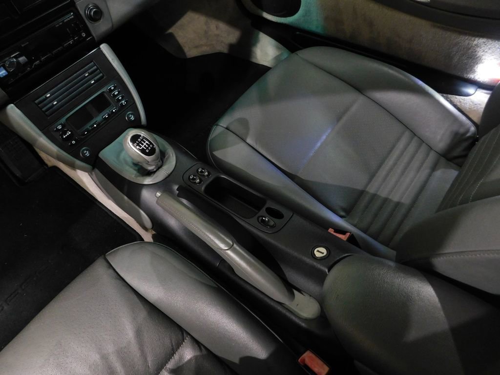 Used 2001 Porsche 911 Carrera 4 image 67