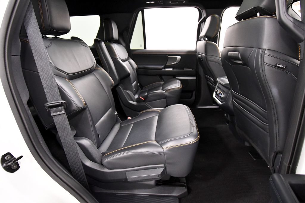 Used 2025 Ford Expedition Tremor AWD/4WD image 18