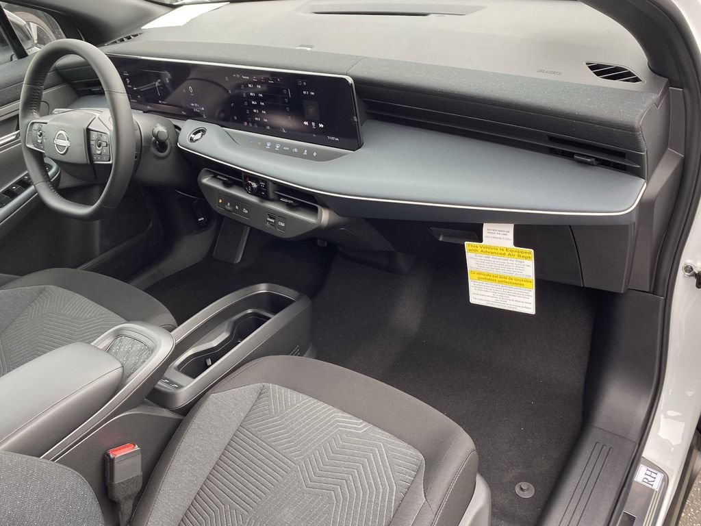 New 2026 Nissan Leaf w/ Illuminated Package FWD image 8