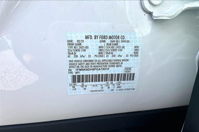 Used 2023 Ford Explorer XLT w/ Equipment Group 202A AWD/4WD image 31