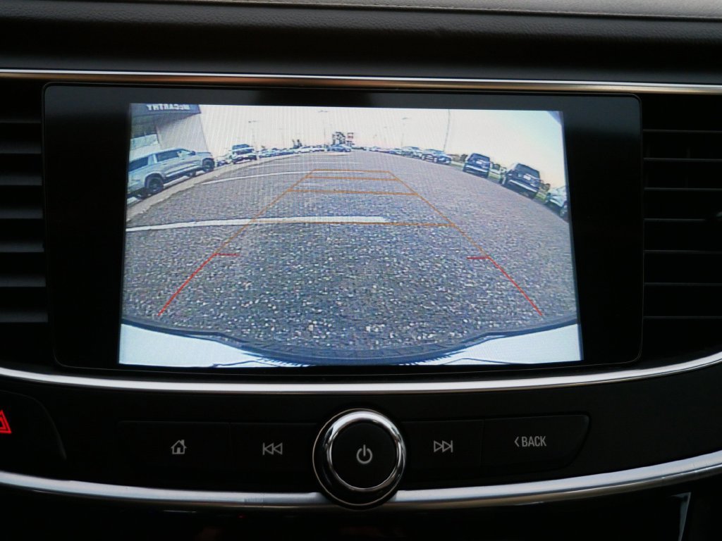 Used 2018 Buick LaCrosse Essence FWD image 19