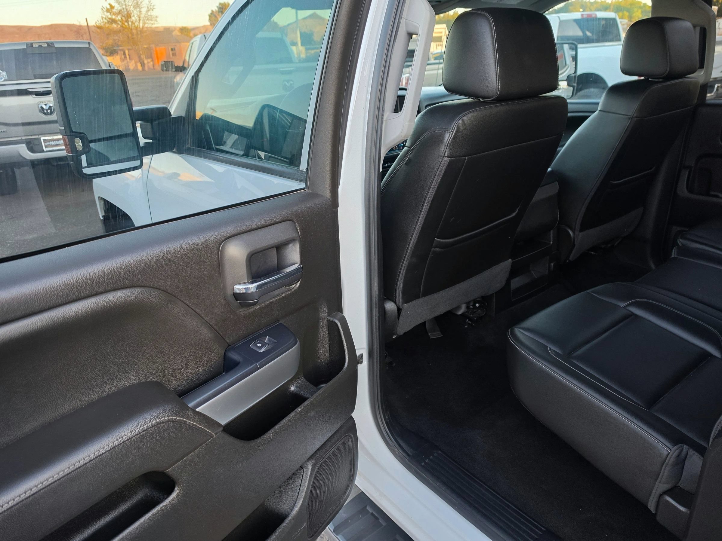 Used 2017 Chevrolet Silverado 2500 LT w/ LT Fleet Convenience Package AWD/4WD image 17