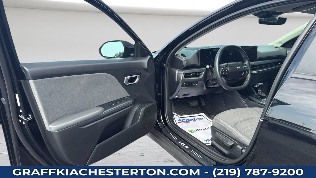 Used 2025 Kia K4 EX FWD image 24
