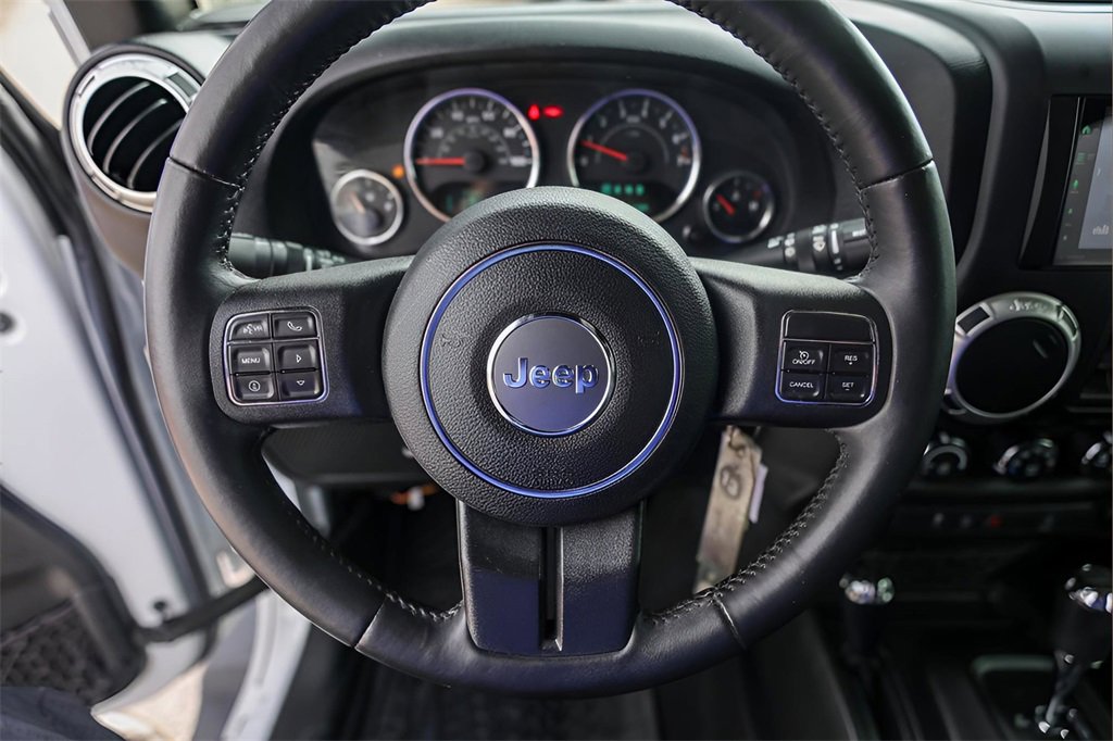 Used 2016 Jeep Wrangler Unlimited Sahara w/ Connectivity Group image 12