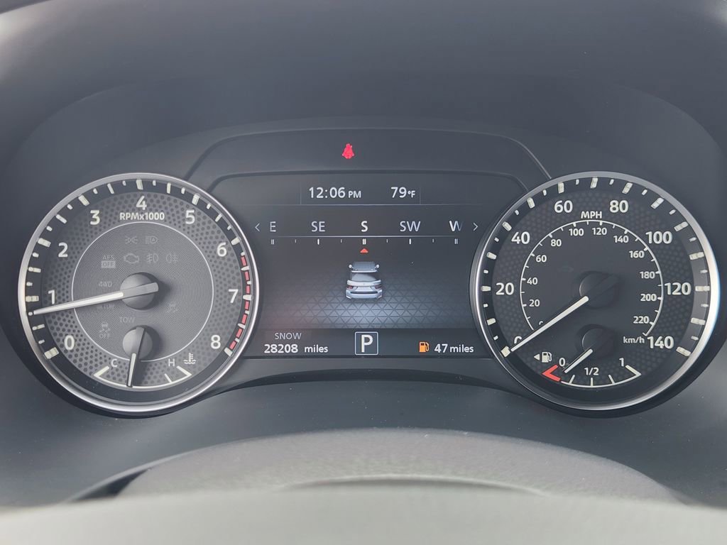 Used 2024 Nissan Armada SL w/ Captain's Chairs Package RWD image 17