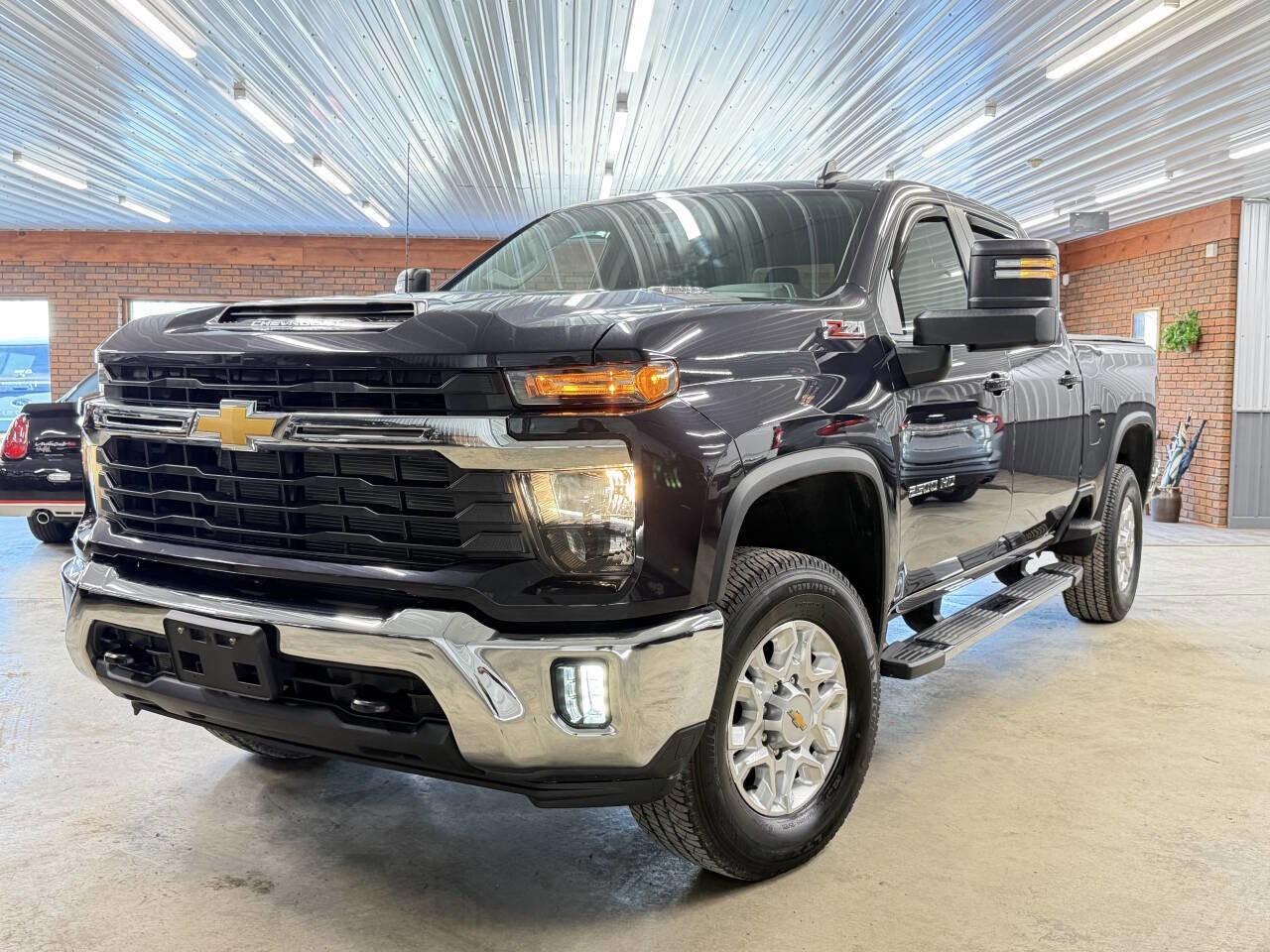 Used 2024 Chevrolet Silverado 2500 LT image 10