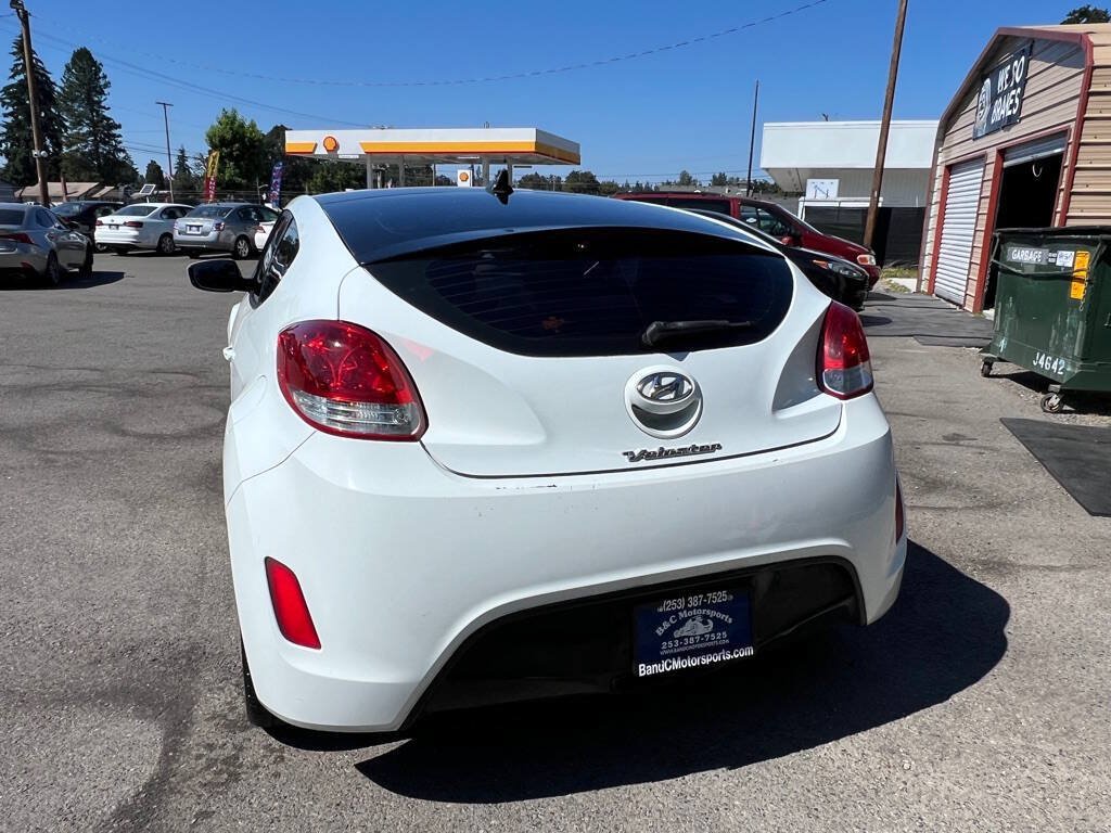 Used 2013 Hyundai Veloster w/ Style Pkg FWD image 16