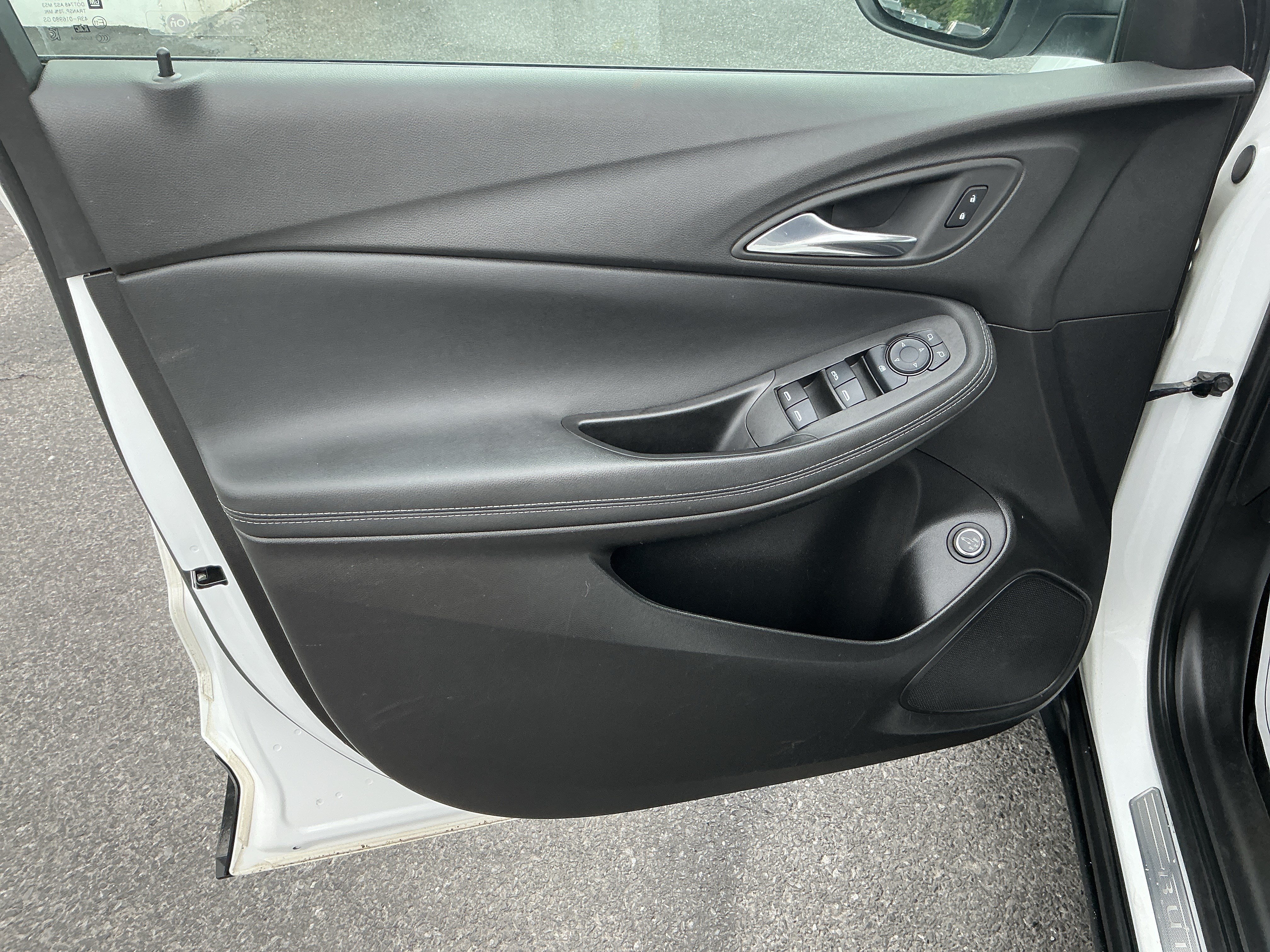 Used 2022 Buick Encore GX Select FWD image 12
