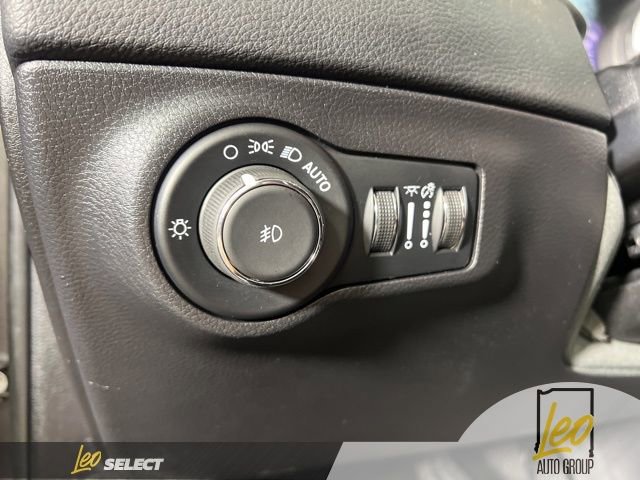Used 2021 Jeep Compass Limited FWD image 20