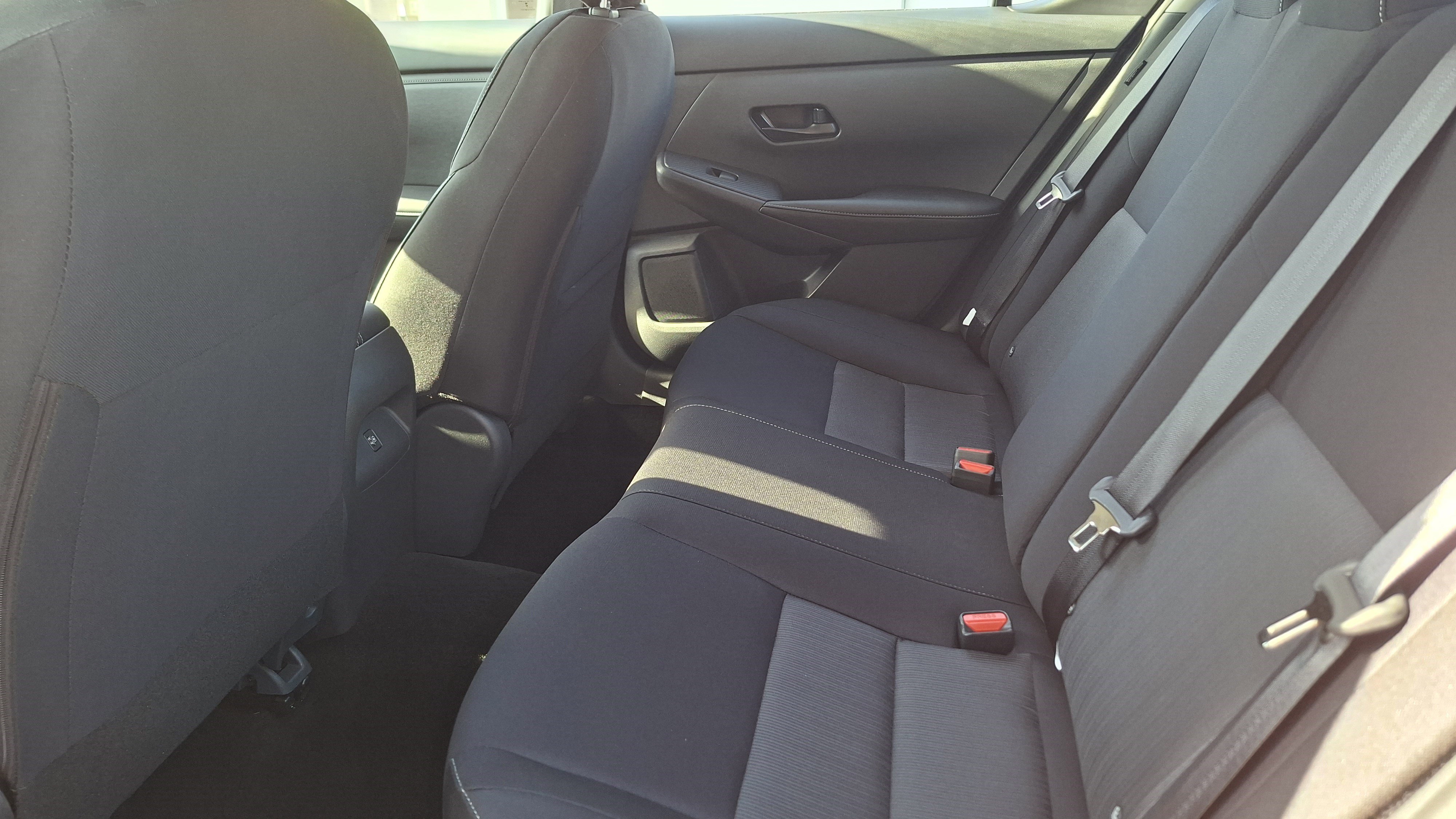 Used 2025 Nissan Sentra SV FWD image 19