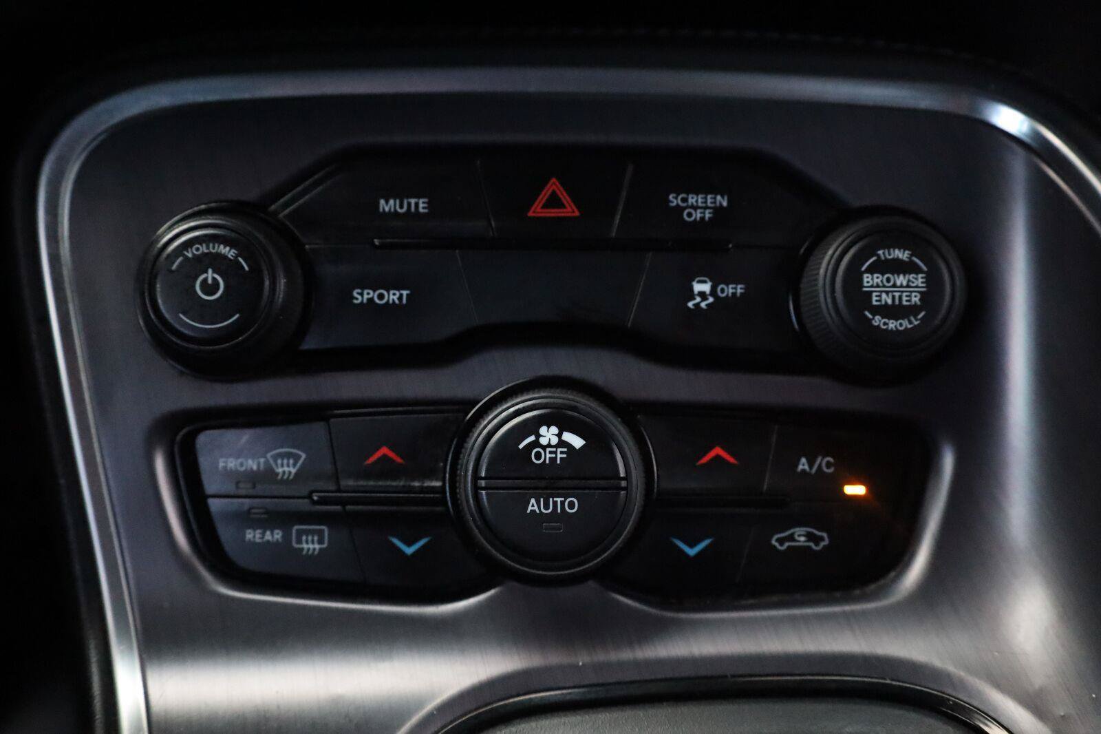 Used 2017 Dodge Challenger R/T RWD image 37