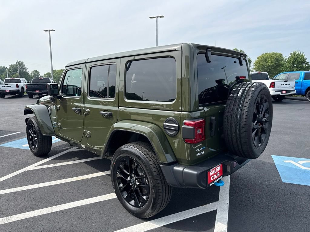 Used 2024 Jeep Wrangler Unlimited Sahara w/ Safety Group AWD/4WD image 6