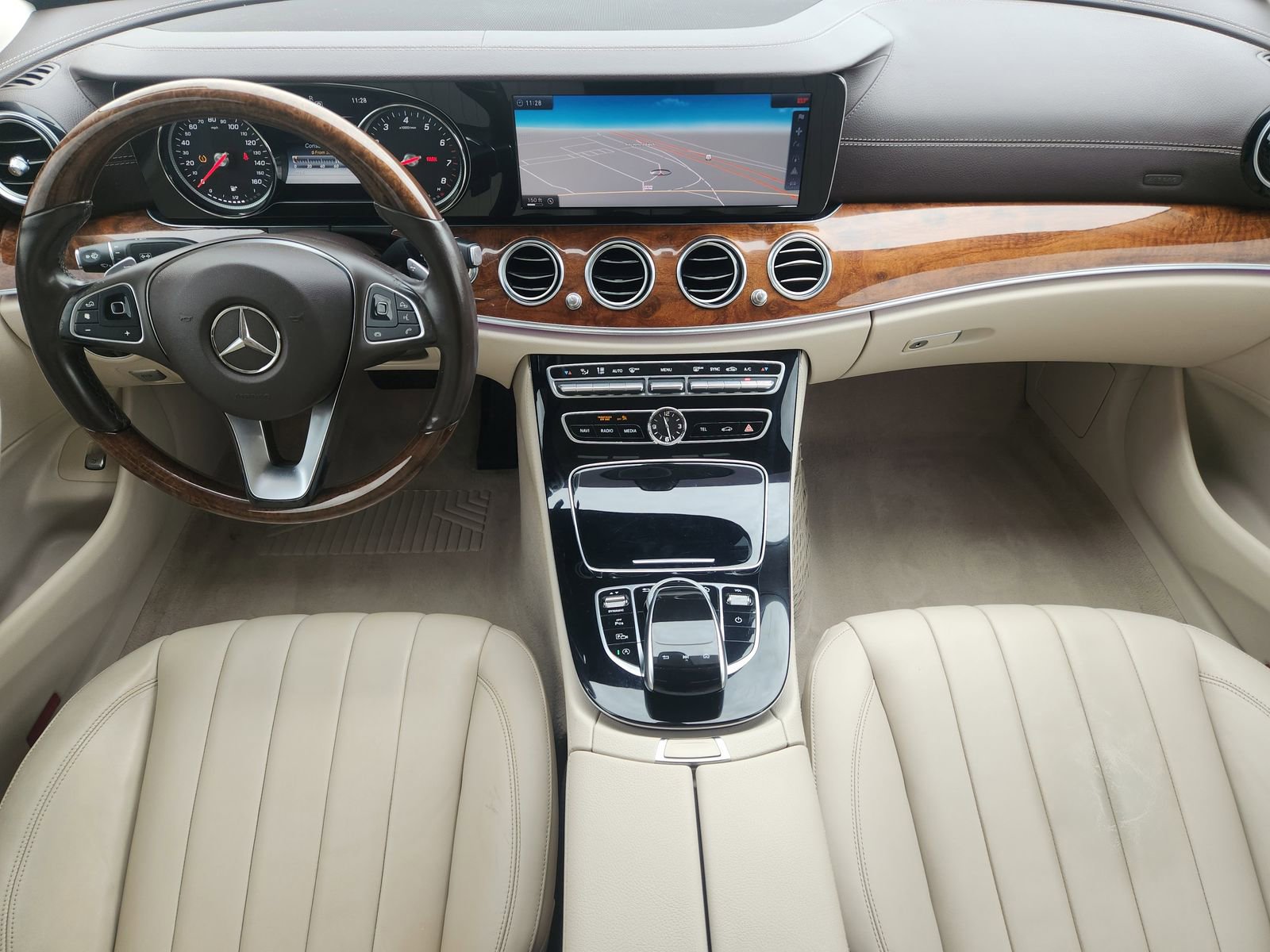 Used 2017 Mercedes-Benz E 300 4MATIC image 29