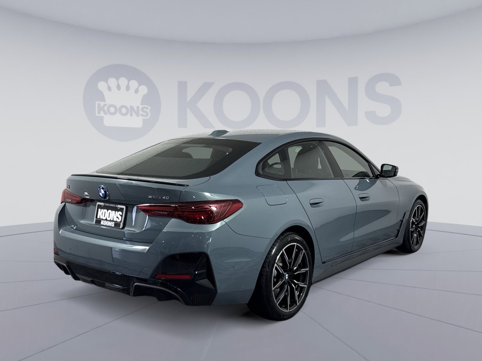 Used 2025 BMW i4 xDrive40i w/ M Sport Package AWD/4WD image 7