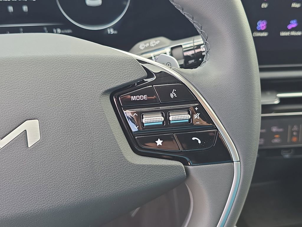New 2026 Kia Niro Wind FWD image 31
