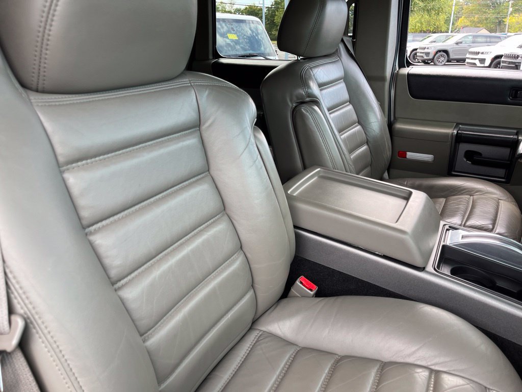 Used 2003 HUMMER H2 w/ Preferred Equipment Group AWD/4WD image 39