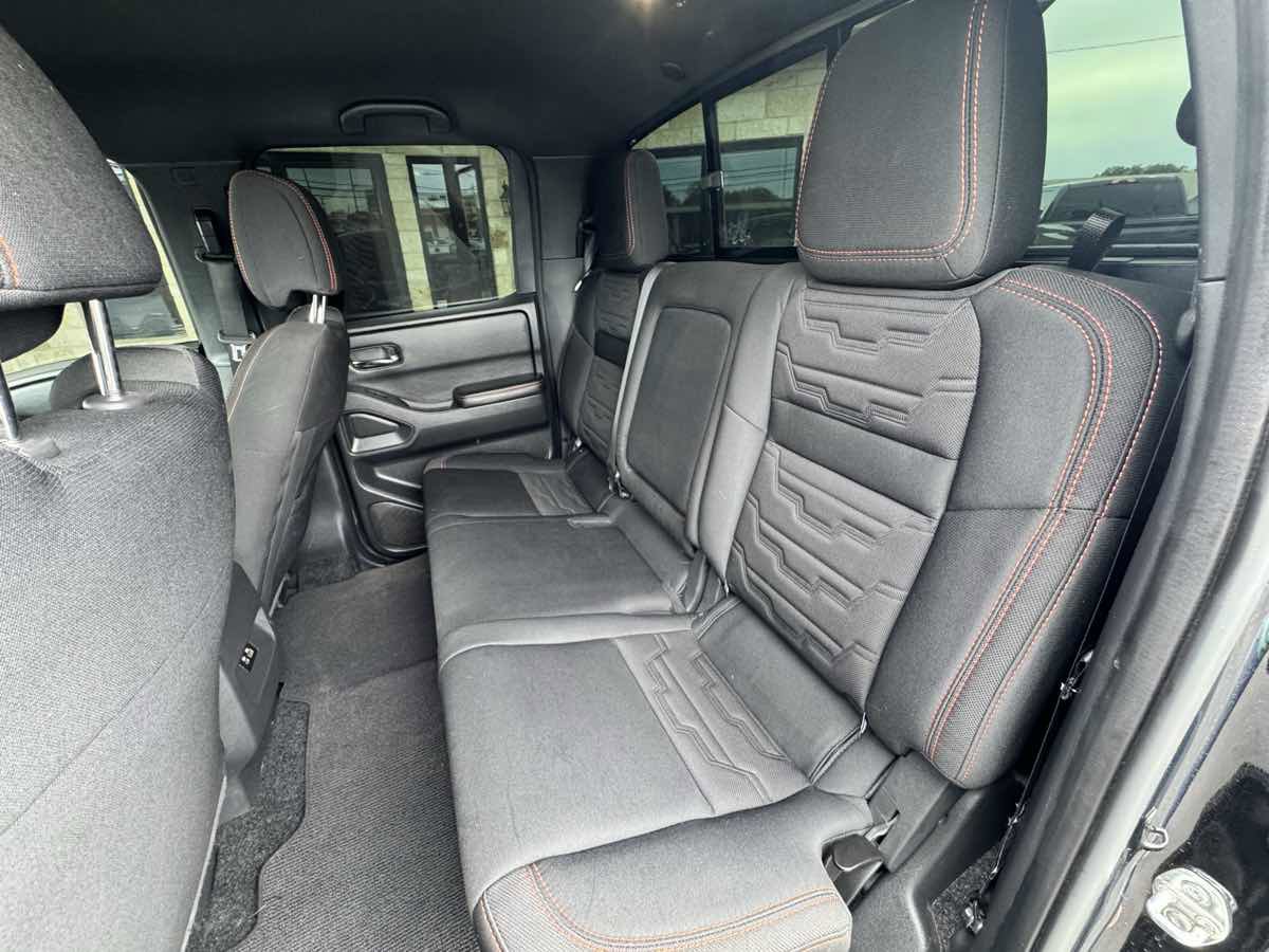 Used 2025 Nissan Frontier PRO-4X image 6