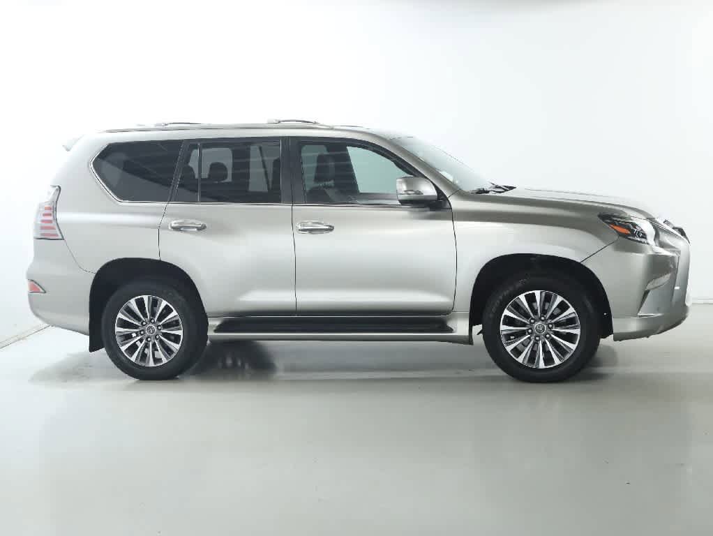 Used 2021 Lexus GX 460 Luxury w/ Accessory Package AWD/4WD image 11