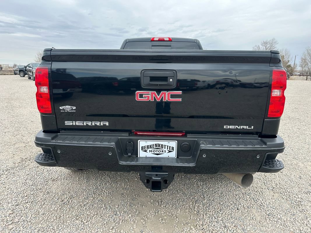 Used 2017 GMC Sierra 3500 Denali w/ Duramax Plus Package image 9