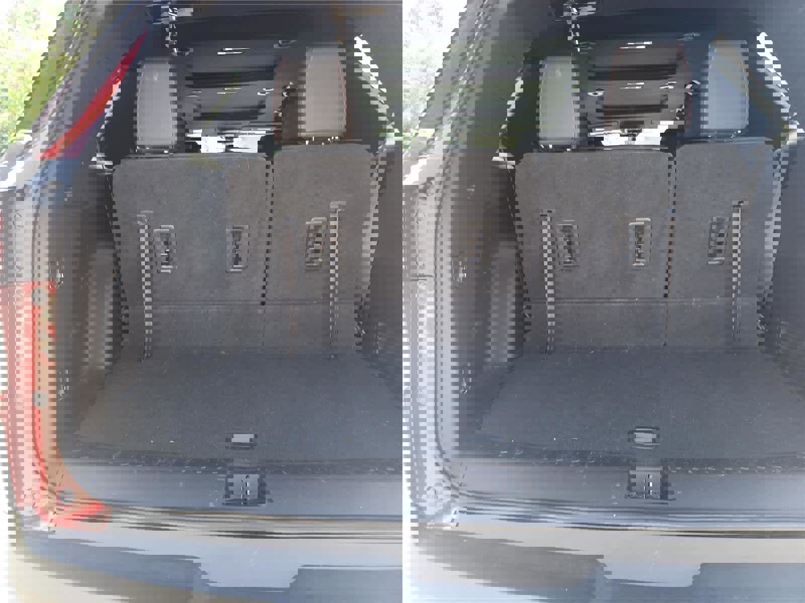 Used 2023 Chevrolet Traverse RS image 37