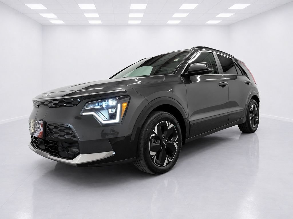 Used 2024 Kia Niro Wave w/ Wave Preserve Package FWD image 4