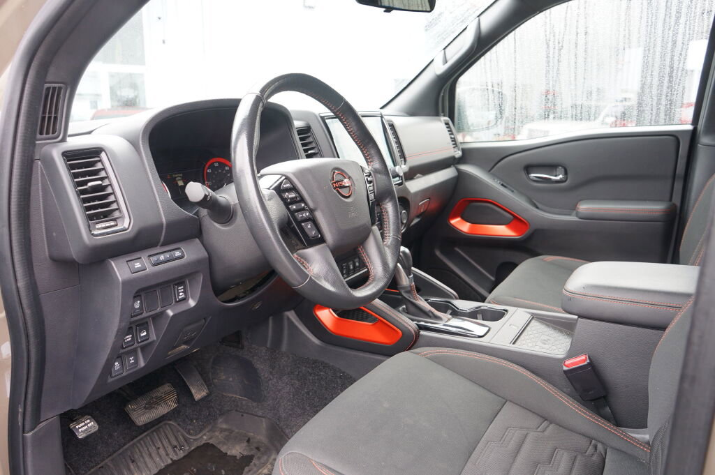 Used 2023 Nissan Frontier PRO-4X w/ Pro Convenience Package AWD/4WD image 11