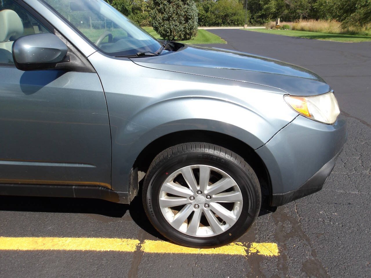 Used 2013 Subaru Forester 2.5X Premium w/ All-Weather Pkg AWD/4WD image 29
