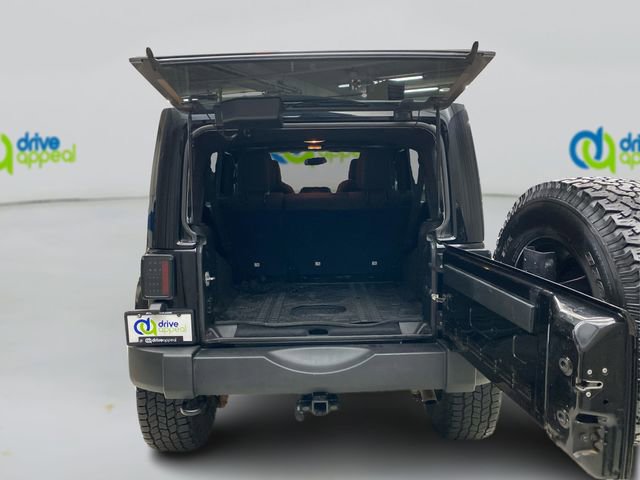 Used 2015 Jeep Wrangler Unlimited Sahara image 14