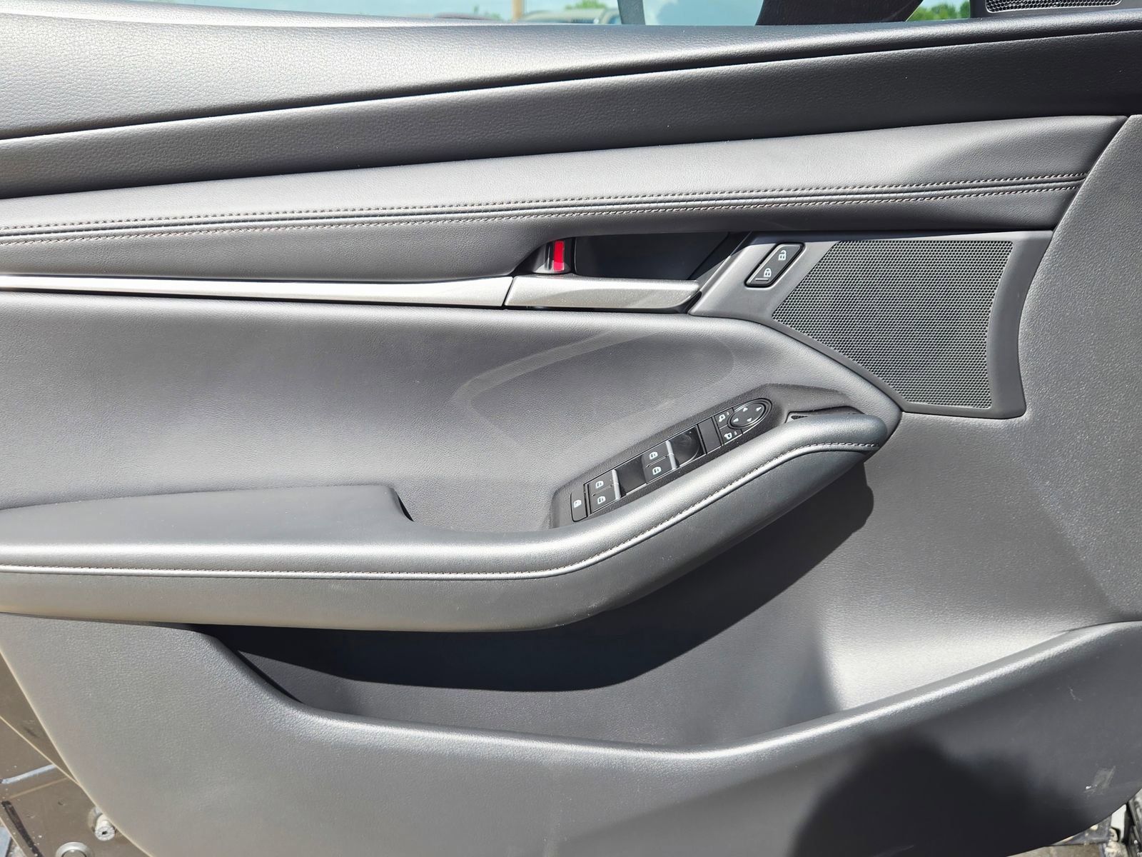 New 2026 MAZDA MAZDA3 s FWD image 18