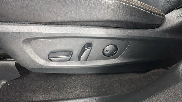 Certified 2025 Nissan Pathfinder SL image 11