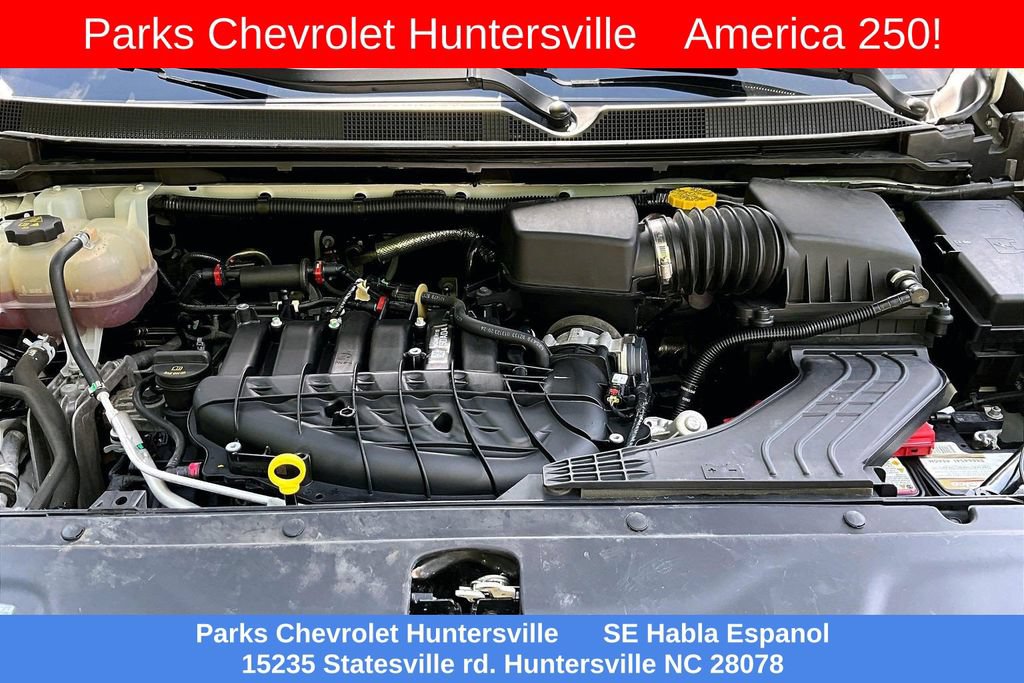 Used 2023 Chrysler Pacifica Touring-L FWD image 36